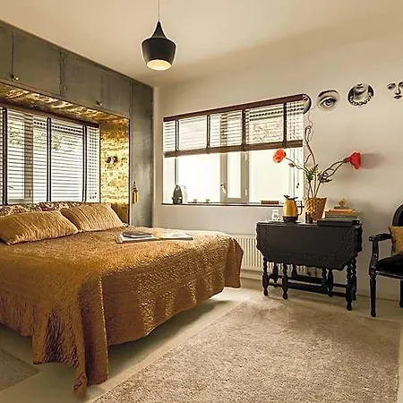 Habitat Bed & Breakfast